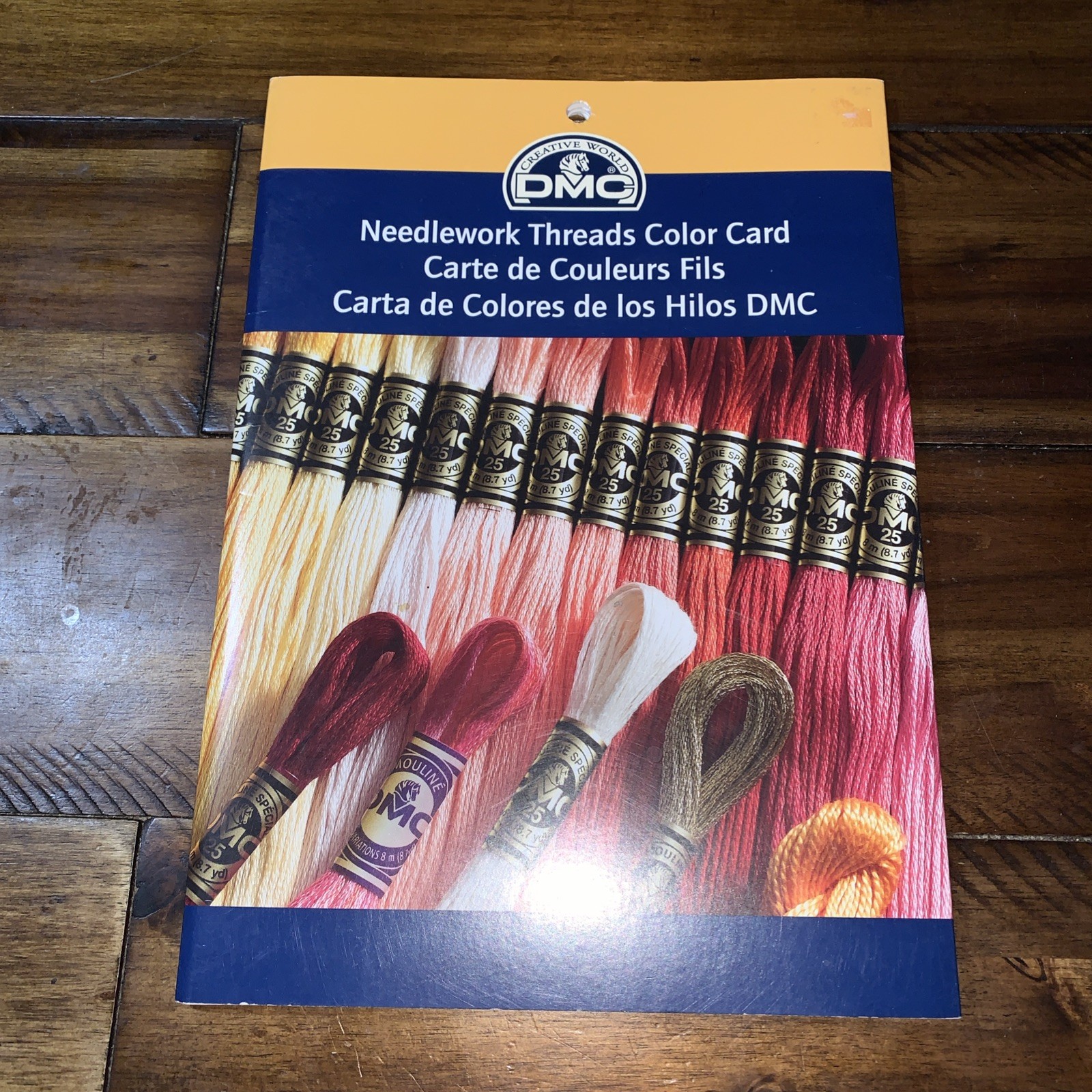DMC Needlework Threads Color Card 2008 Edition + Floss Organ