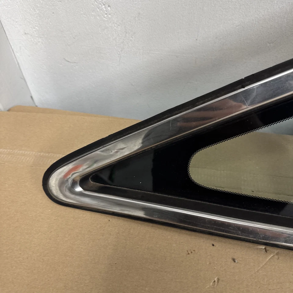 11-17 Honda Odyssey Front Left Windshield Pillar Glass OEM CM - Image 3 of 4