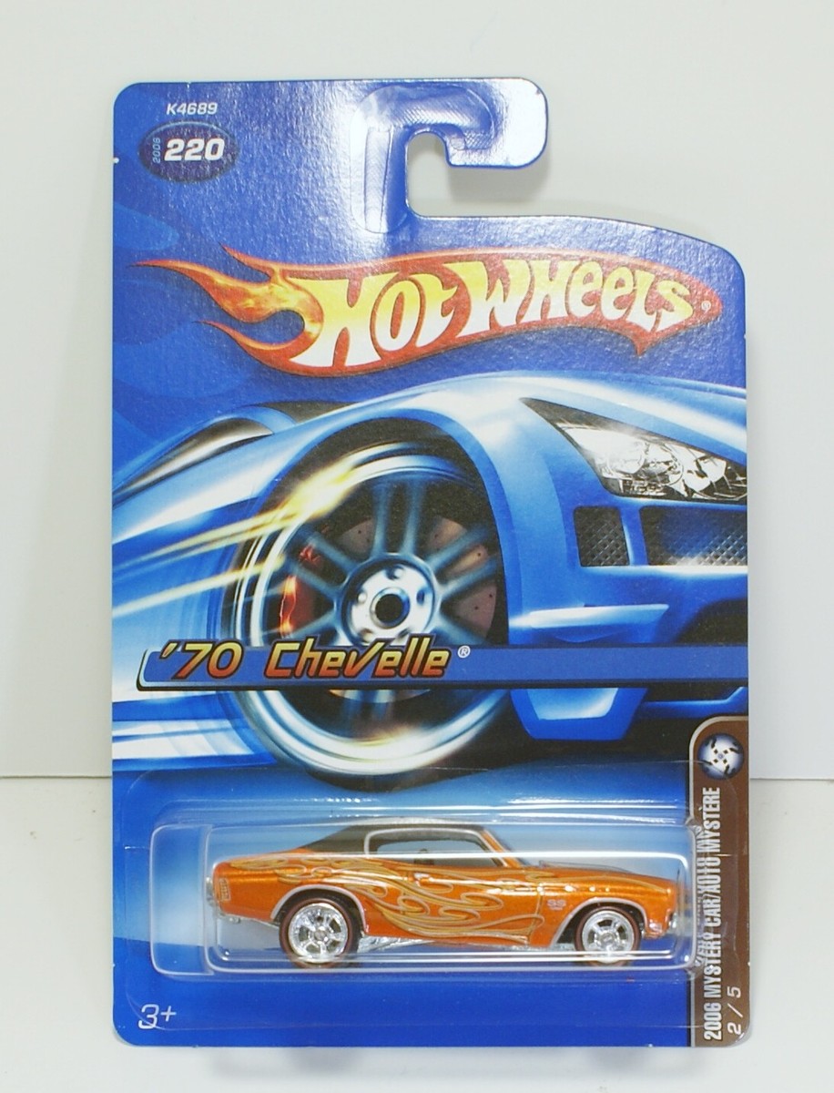 Hot Wheels '70 Chevelle 2006 Mystery Car #220 2/5 MOC 1:64 adult