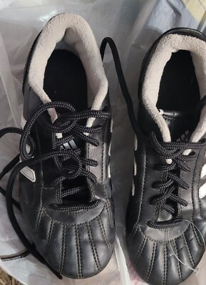 Adiddas Cleats Shoes Boy/girl Size 1.5Y