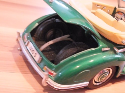 3 Modellautos -Mercedes-Benz 500 K 1936 + 300 S 1955+Porsche 356 B -1961 -1:18 - Bild 15 von 24