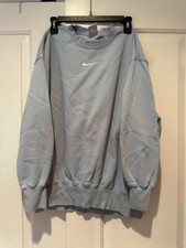 NIKE Women s Size M Light Blue Fleece-Lined Crewneck Pullover Sweatshirt