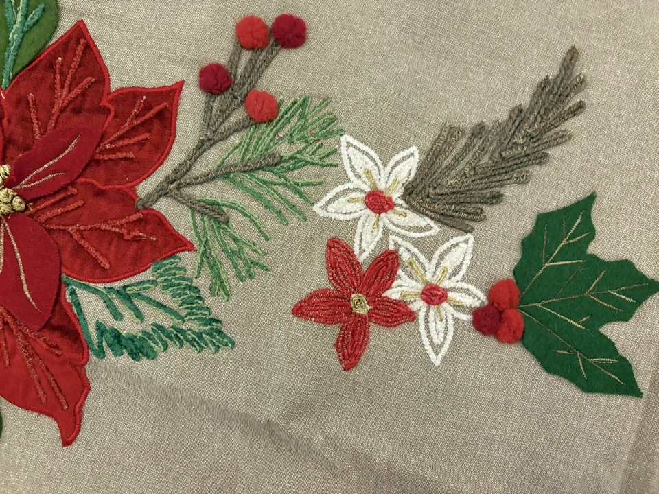 Pier 1 HOLIDAY POINSETTIA 57,5” Abrigo Bufanda: Apliques • Bordado • Cortina de 17” Foto 4 de 4