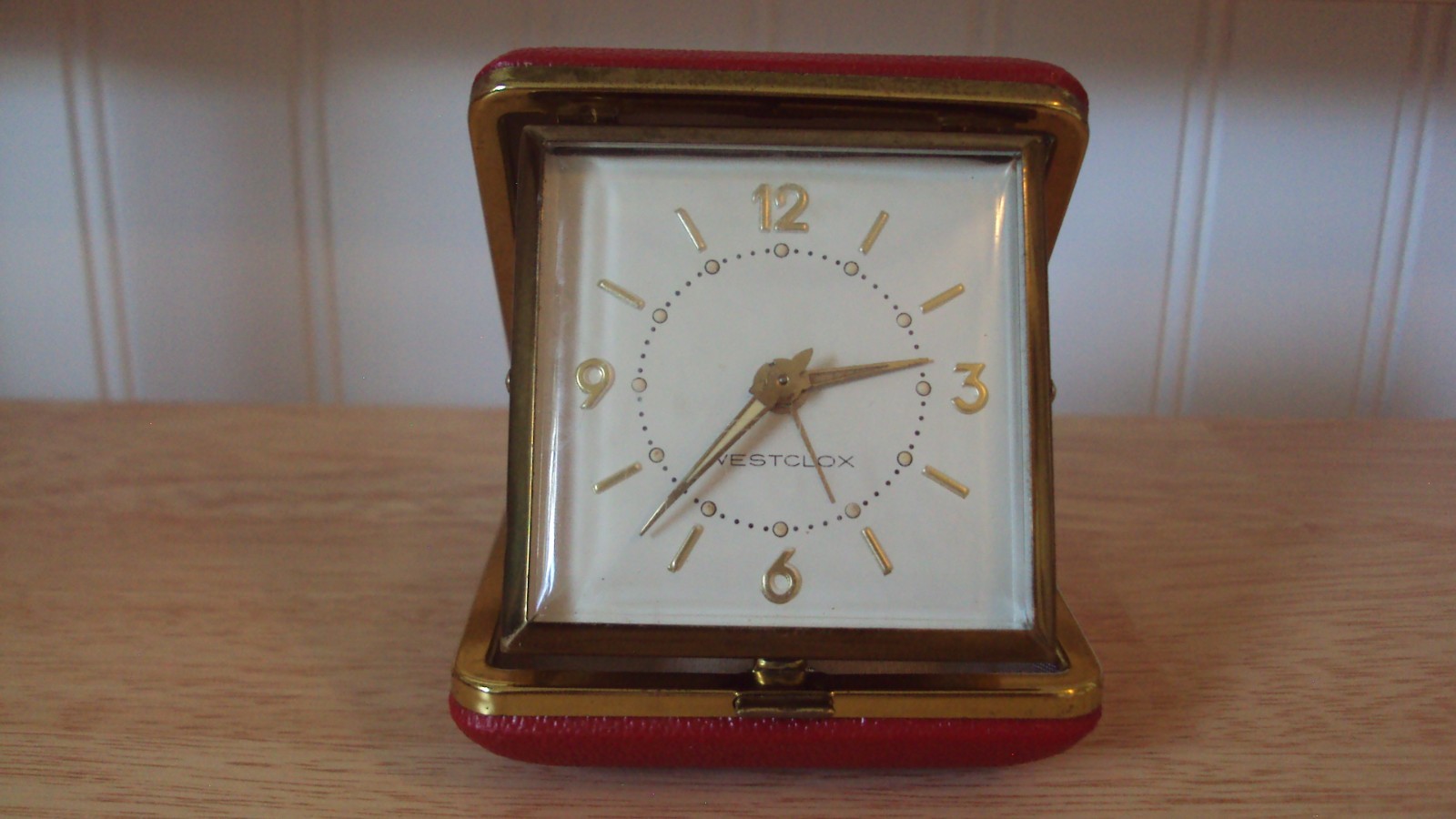 W/folding Clamshell Case