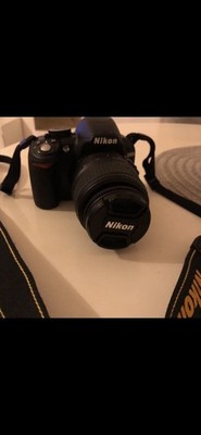 Nikon D3100 DSLR-Kamera schwarz mit AF-S DX Nikkor 18-55mm f/3,5-5,6