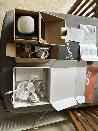 Three Y5 5g Outdoor Hub Plus Mesh Router