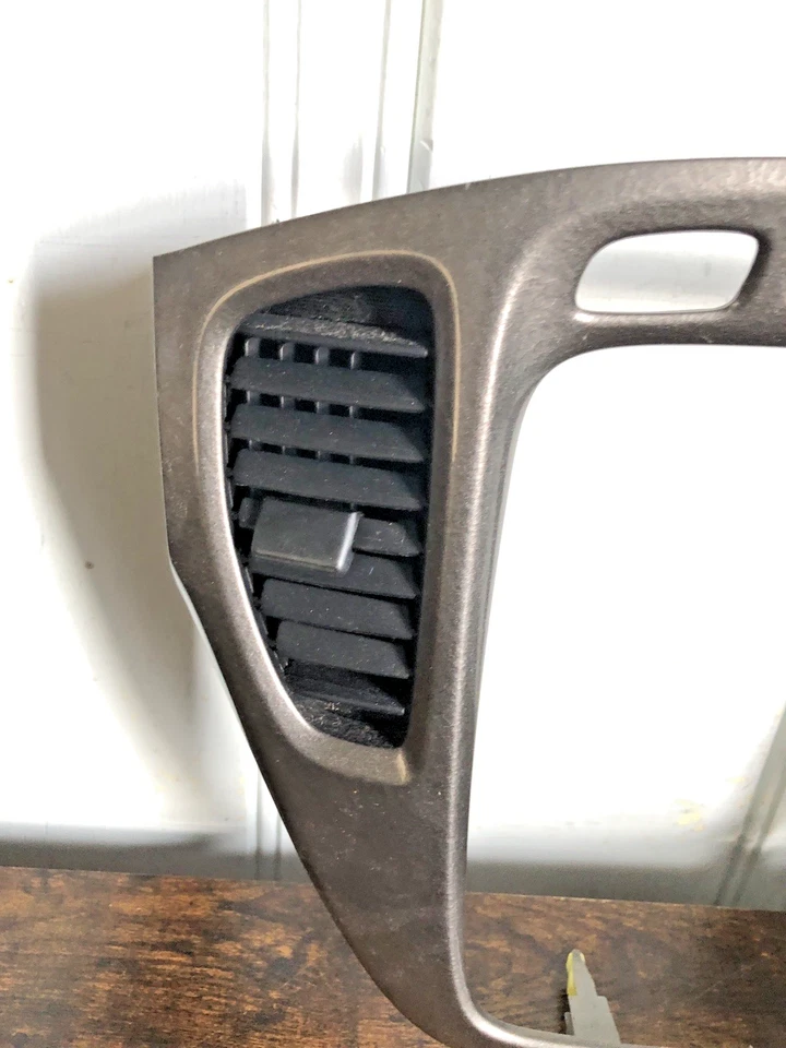 2001-2007 TOYOTA HIGHLANDER Center Radio Bezel Dark Gray Silver Dash Trim OEM - Изображение 2 из 4