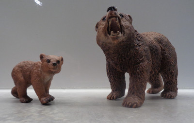 Schleich Bären Set Grizzly Bär 14685 Grizzly Junges 14324 Tierfiguren