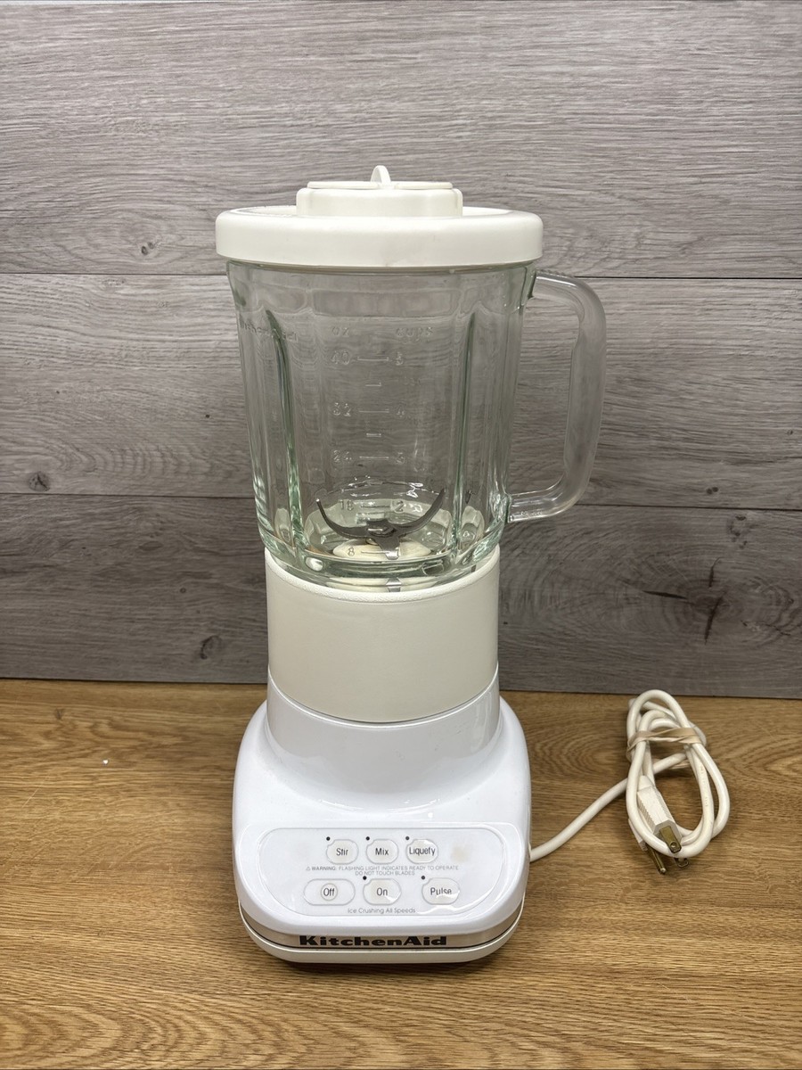 KitchenAid Classic White Blender 40 Oz Capacity Model KSB3WH4