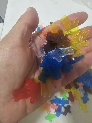 212 Piece Plastic Astronaut Set For Counting ( Approximately 1 Inch Figures) - Picture 5 of 7
