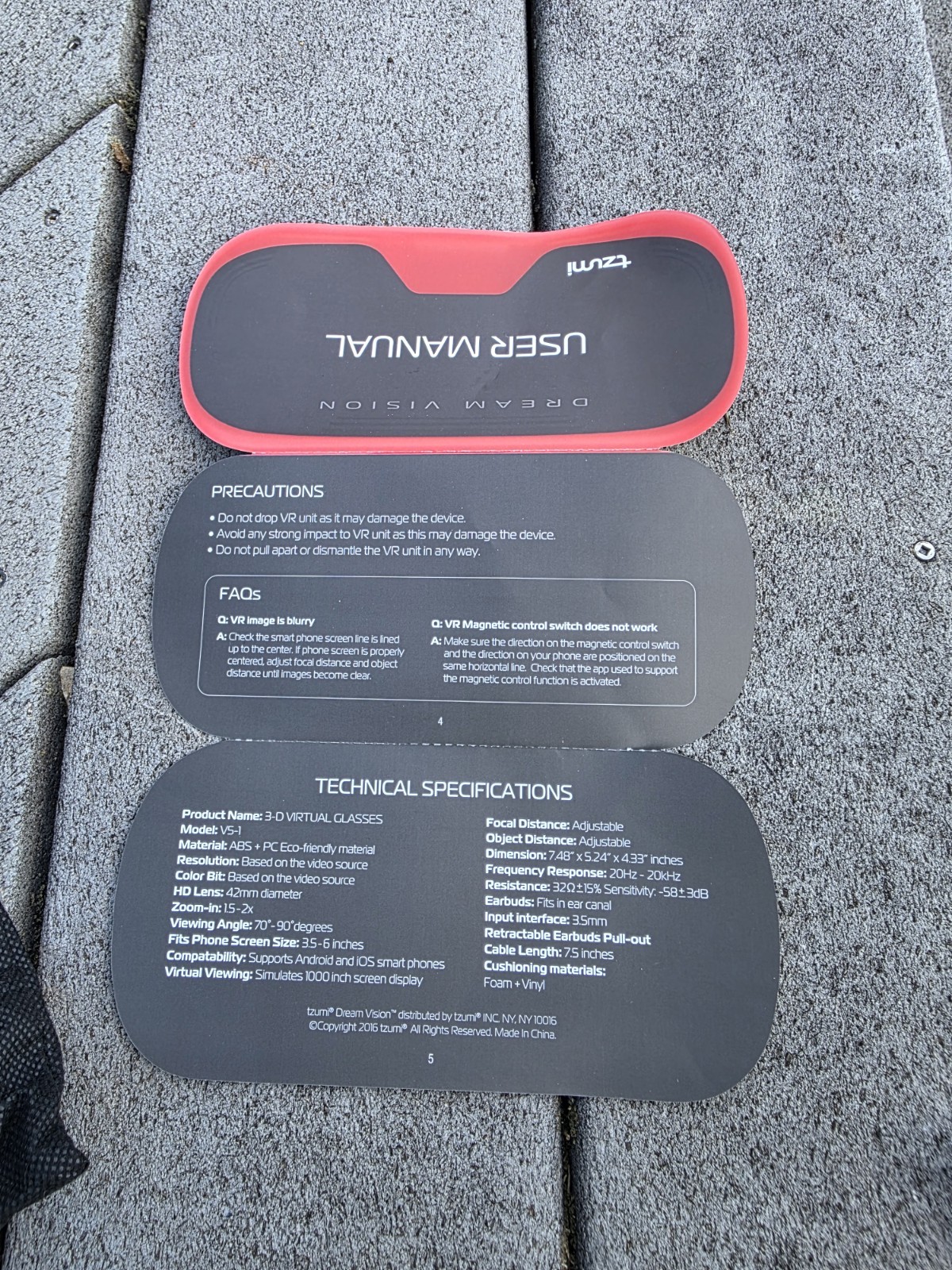 Dream Vision by Tzumi VR Headset With Bag And Manual NEW