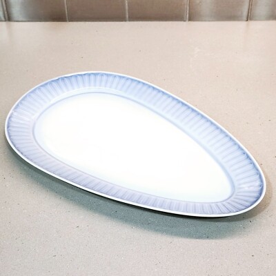 Bing & Grondahl Ballerina Blue Edge Wavy Border Three-Sided Serving Dish No. 316