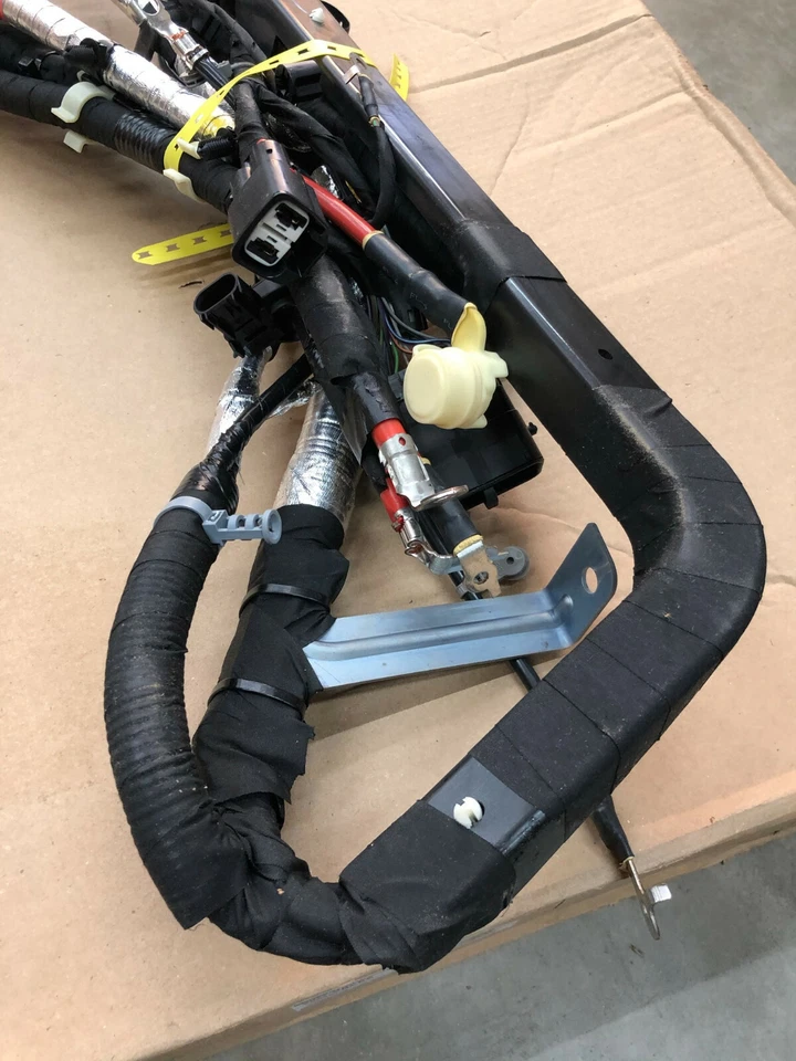 MONTAJE DE ARNÉS DE CABLE DE BATERÍA MOTORCRAFT WC96688 PARA FORD MUSTANG 2016-17 5,0 L* Foto 2 de 4