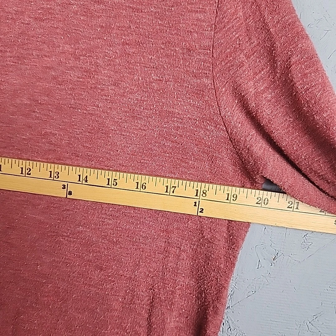alo-yoga glimpse side slit logo outdoor casual sweatshirt