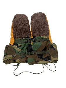 USGI Extreme Cold Weather Mitten Set Woodland Camo Medium