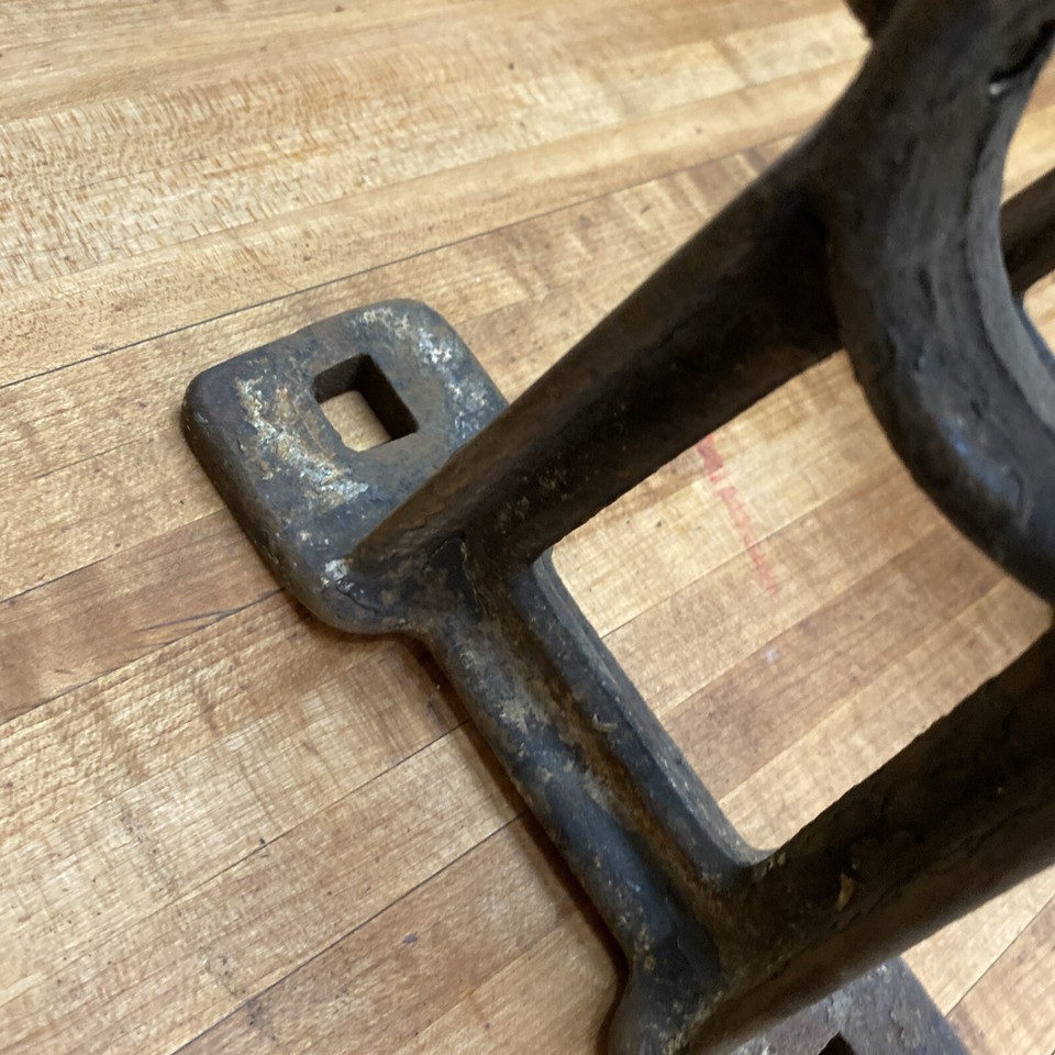 Antique Vintage Industrial Cast Iron Wall Shelf Brackets towel bar eBay