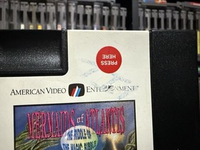 Mermaids of Atlantis NES with OEM Nintendo Snap Case