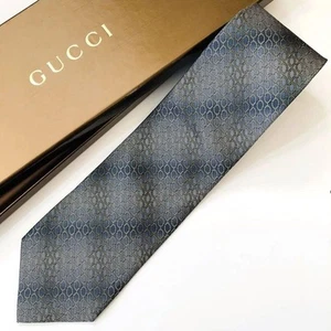 Cravate GUCCI 57,87 pouces motif panneau gris clair soie