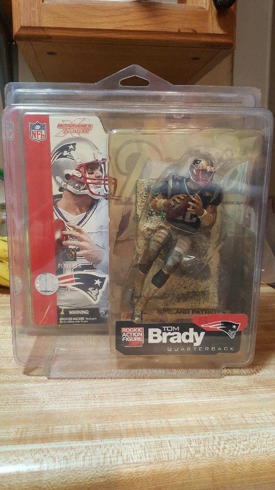 2002 McFarlane NFL Ser. 5 Rookie Tom Brady (RARE) Snowy Base Patriots HOF - Image 2 of 3