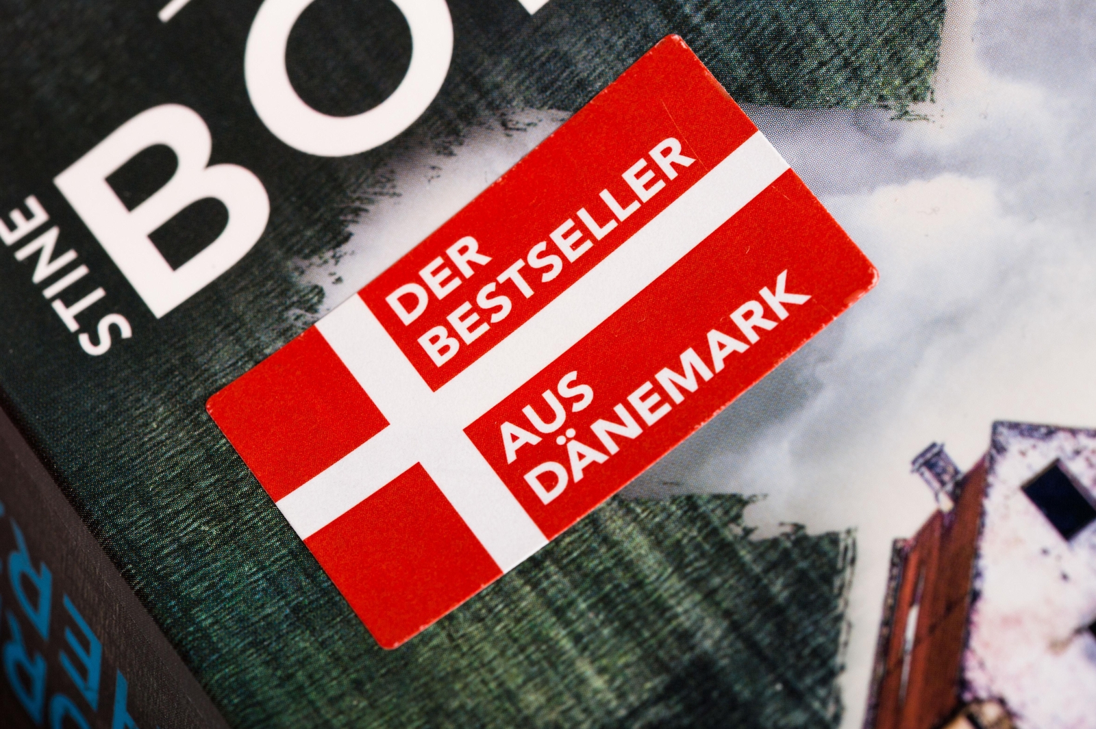 Thumbnail - Gefrorenes Herz | Kriminalroman - Der Spiegel-bestseller | Line Holm