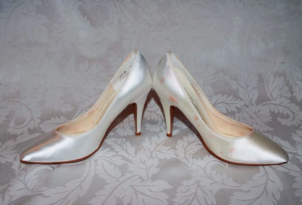 СВАДЕБНЫЕ белые атласные туфли - новые, ОКРАШЕННЫЕ DYI Project Cover кружевные бусины блестки 6,5 - Изображение 4 из 4