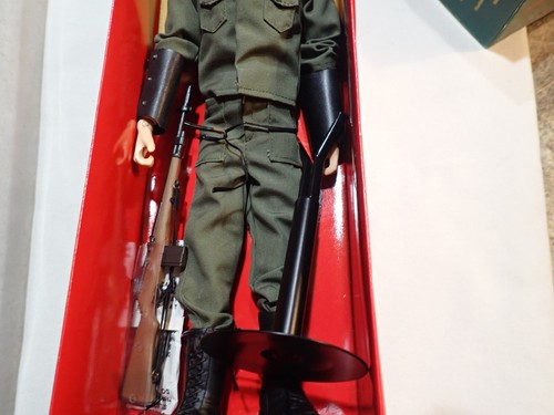 The Elite Brigade soldier in box - Soldier, file, box and stand - Picture 8 of 14