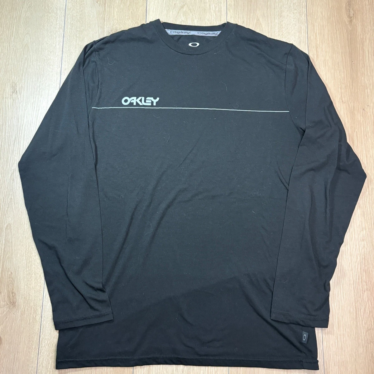 25+ Oakley Men's Long Sleeve T-Shirts for sale | Updated Oct 2026