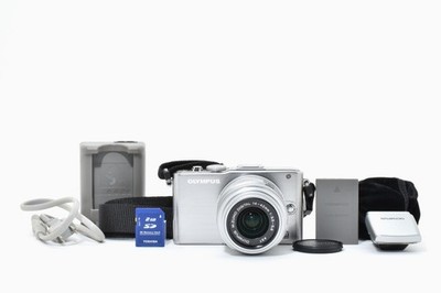 OLYMPUS PEN E-PL3 12.3MP Silver w/M.ZUIKO DIGITAL 14-42mm Lens  [EXC++] E3135
