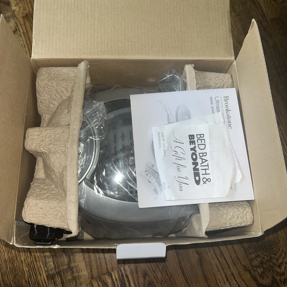 NOS!! Brookstone Ultrasonic Jewelry / DVD and More Cleaner. OPEN BOX - Image 3 of 3