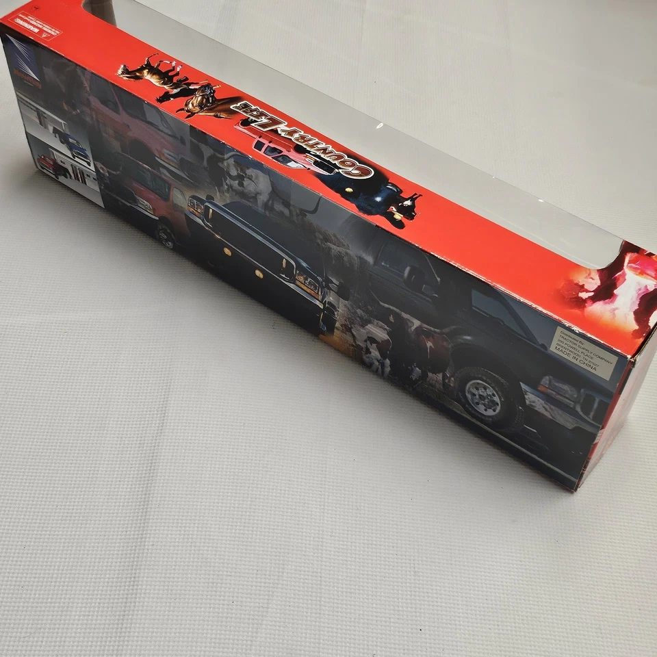 Large Ford Country Life F350 Horse Truck With Hauler NEW IN BOX 1:32 Die-Cast - Image 4 of 4