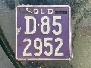 1985 QLD Trade Plate. D 85 / /2952