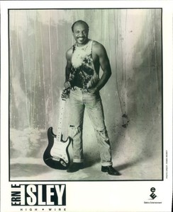 Press Photo: ERNIE ISLEY 8x10 B&W