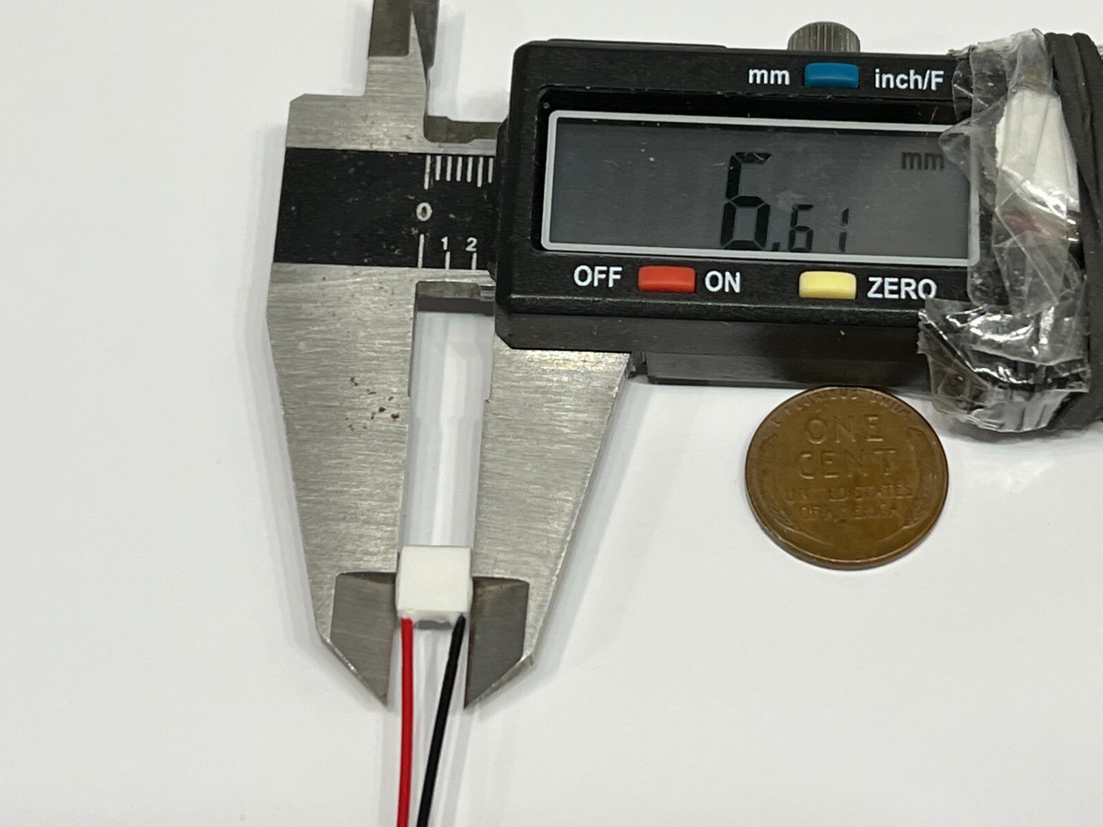 2 Pieces  TES1-04905 5V Thermoelectric Cooler Cooling Peltier 6mm 6.2mm G366