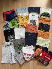 Kleiderpaket Junge Gr. 122/128 T-Shirts Badeh...