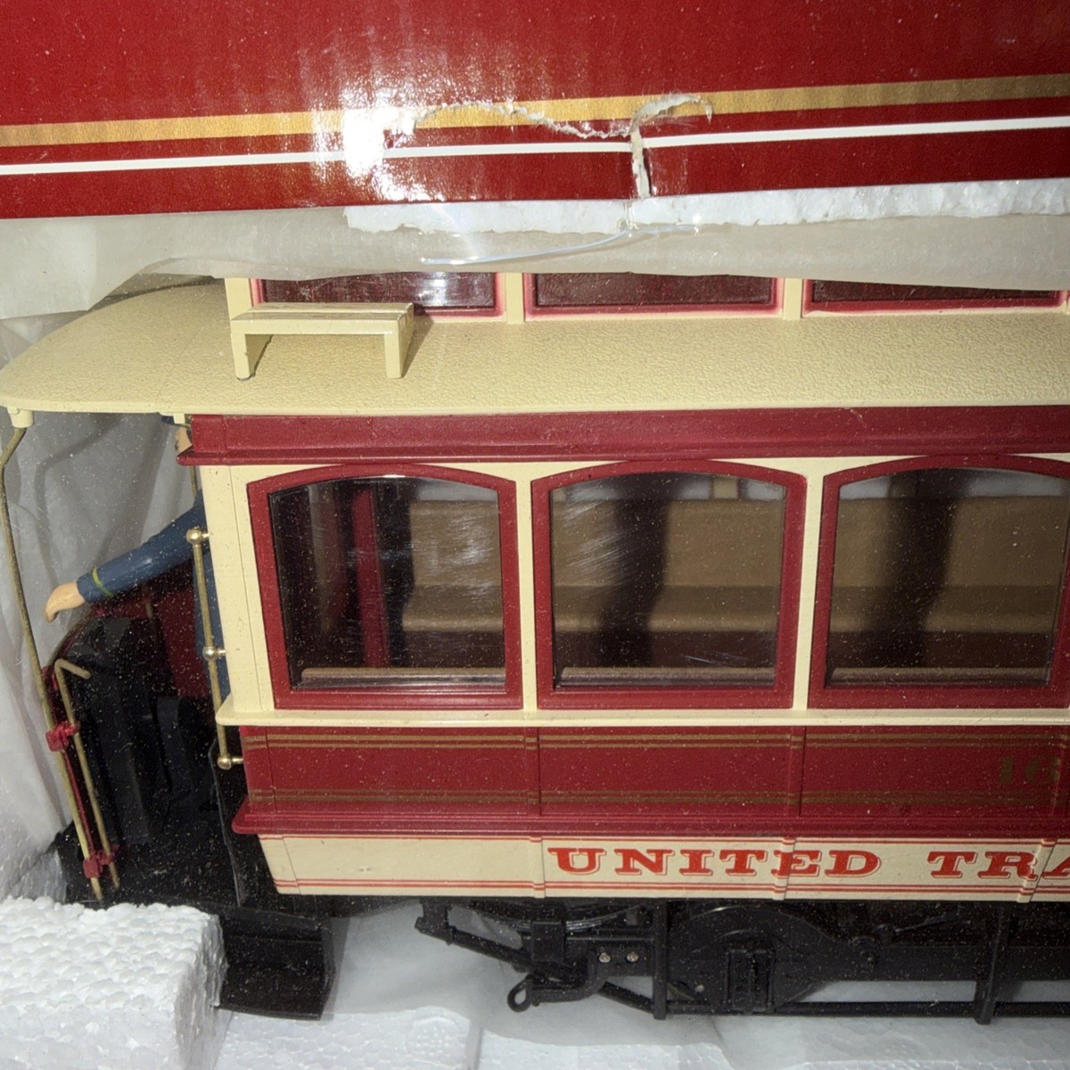 BACHMANN BIG HAULERS #93939 G-SCALE CLOSED STREETCAR UNITED