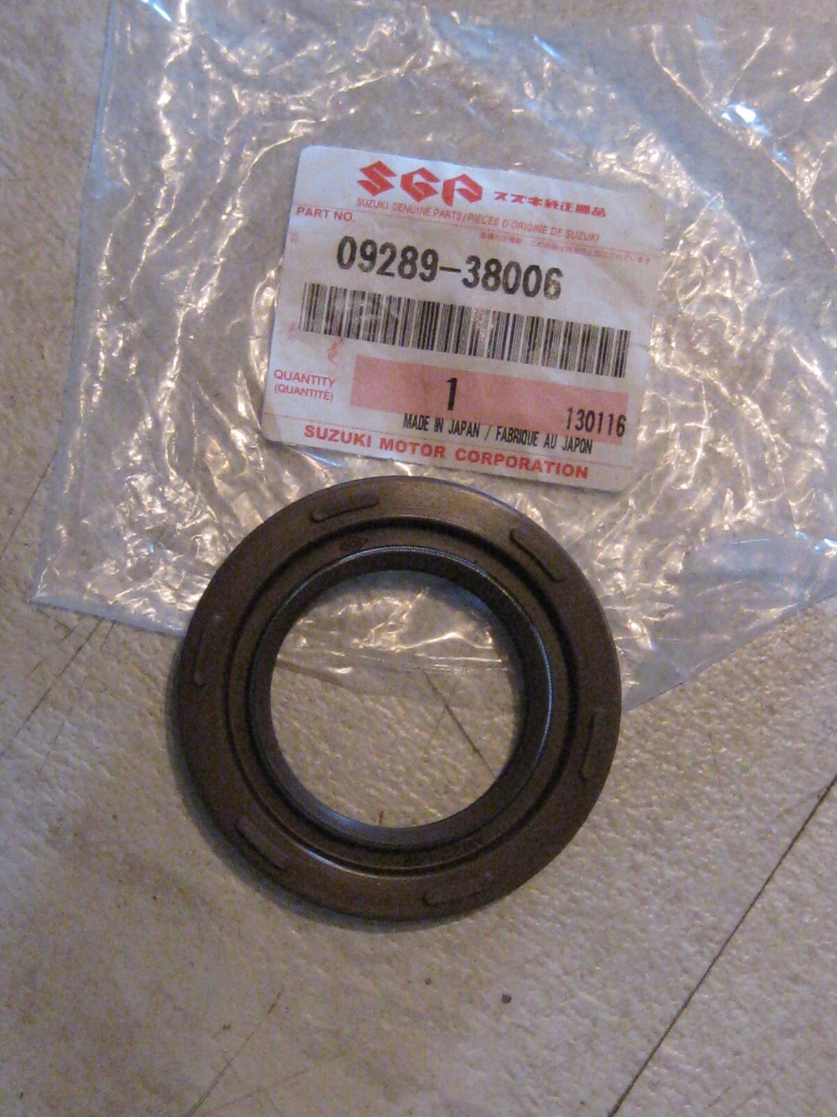 SUZUKI GT550 INDY CENTER CRANKSHAFT OIL SEAL 7277 NOS! eBay