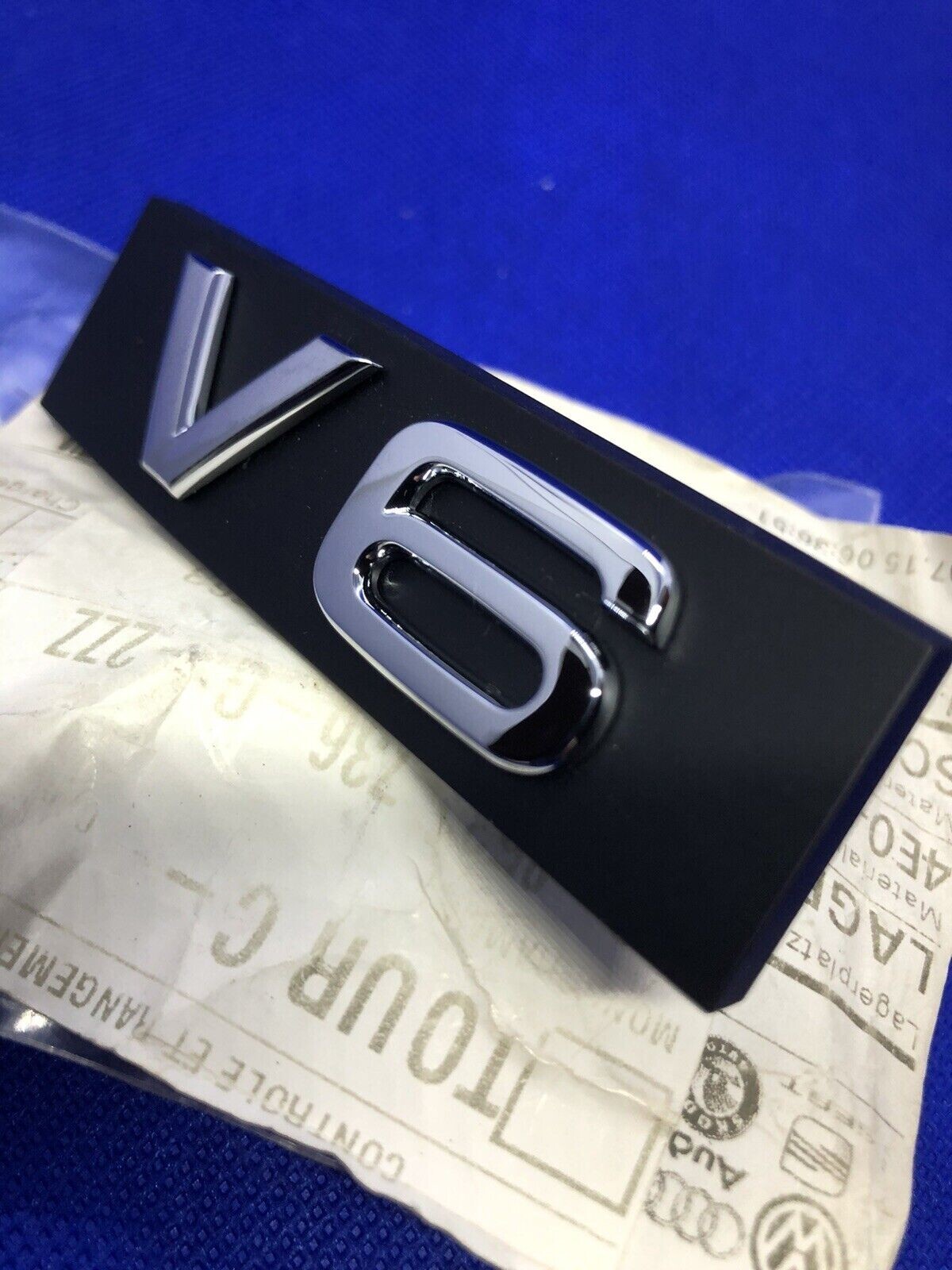 Monogramme V6 de Rénovation Calandre pour Audi A8 D3 Série 4E - 4