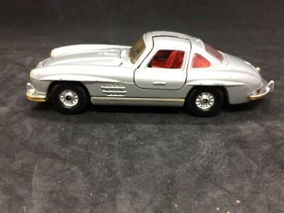 CORGI 1959 Mercedes Benz 300SL Gull Wing Die Cast Car 1:43 Play