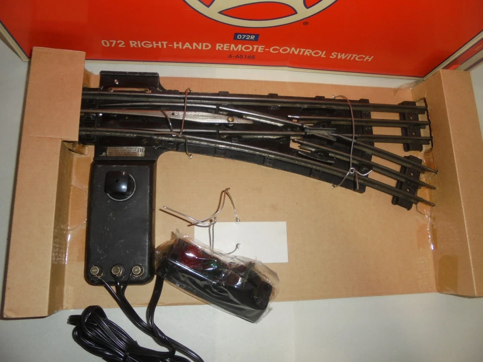 LIONEL PREWAR 711 RIGHT HAND TRACK SWITCH WORKS GREAT O GAUGE - Image 2 of 3