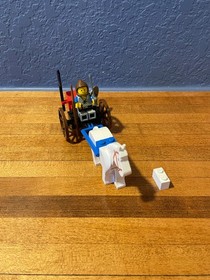 Lego - Castle  - 6010 - Supply Wagon - 100% Complete - Instructions