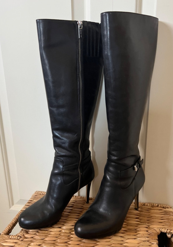 Michael Kors Women's Black Fine Leather Zip Boots Size 6.5M Excellent Condition