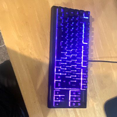 SteelSeries Wired RGB Gaming Keyboard for PC, Black. Willing to negotiate price.