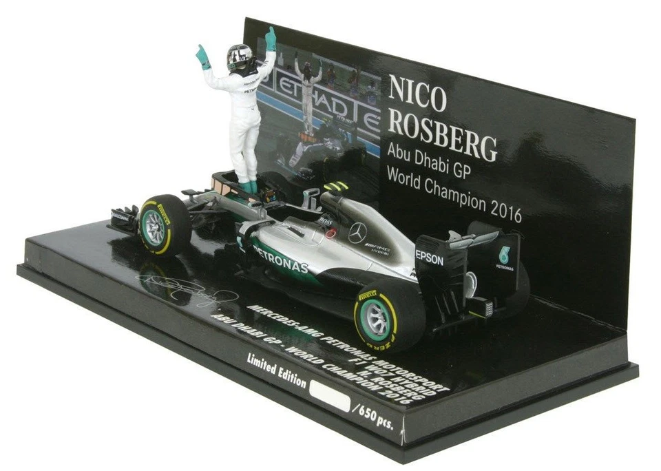 Minichamps Mercedes W07 Abu Dhabi 2016 - Nico Rosberg with Figurine 1/43 Scale - Image 2 of 4