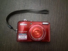 Nikon COOLPIX L28 20.1MP Digital Camera - Red (Parts Only) - Won’t Turn On