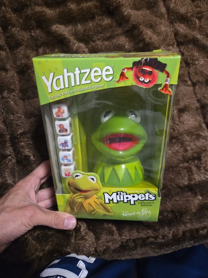 The Muppets Yahtzee Collector’s Edition 2010 New Factory Sealed Hasbro USAopoly - Image 2 of 4