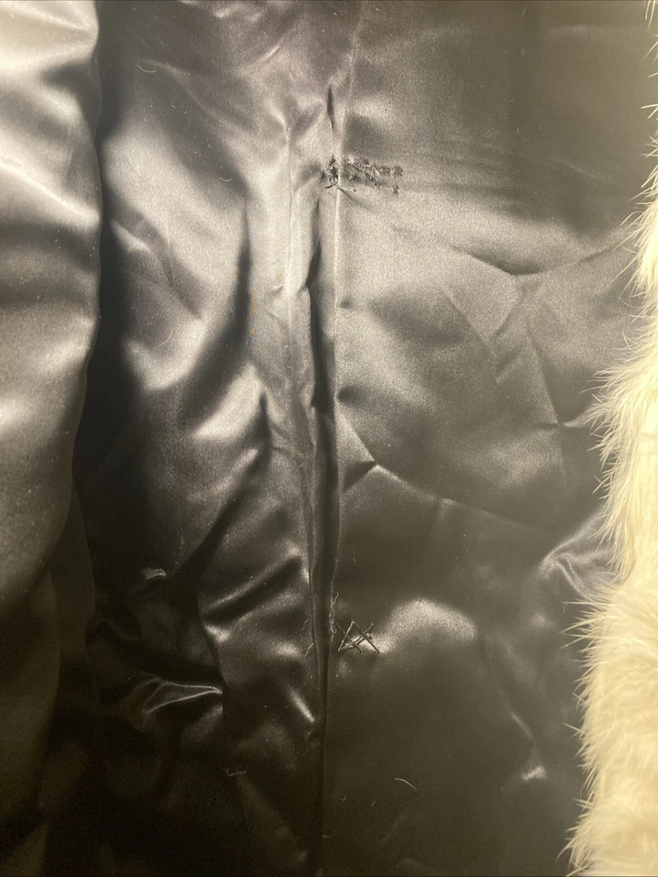 Vintage Full Length White Fox Coat - The Evans Collection - Image 4 of 4