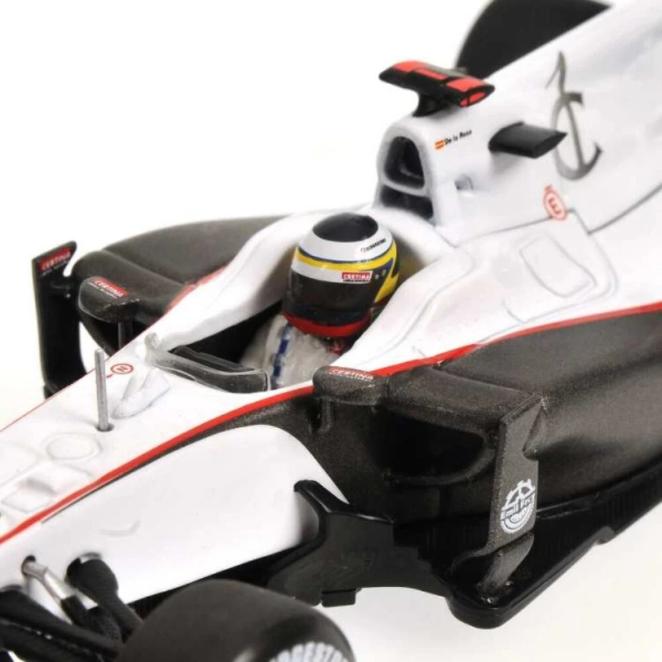 Minichamps 1/43 SAUBER C29 PEDRO DE LA ROSA 2010 - 410100022 - Photo 2/3