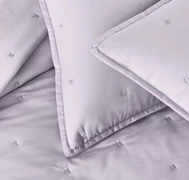 Sky 3 Piece KING Tufted Coverlet Set Shams  Lilac purple $270 MSRP - Image 2 of 4