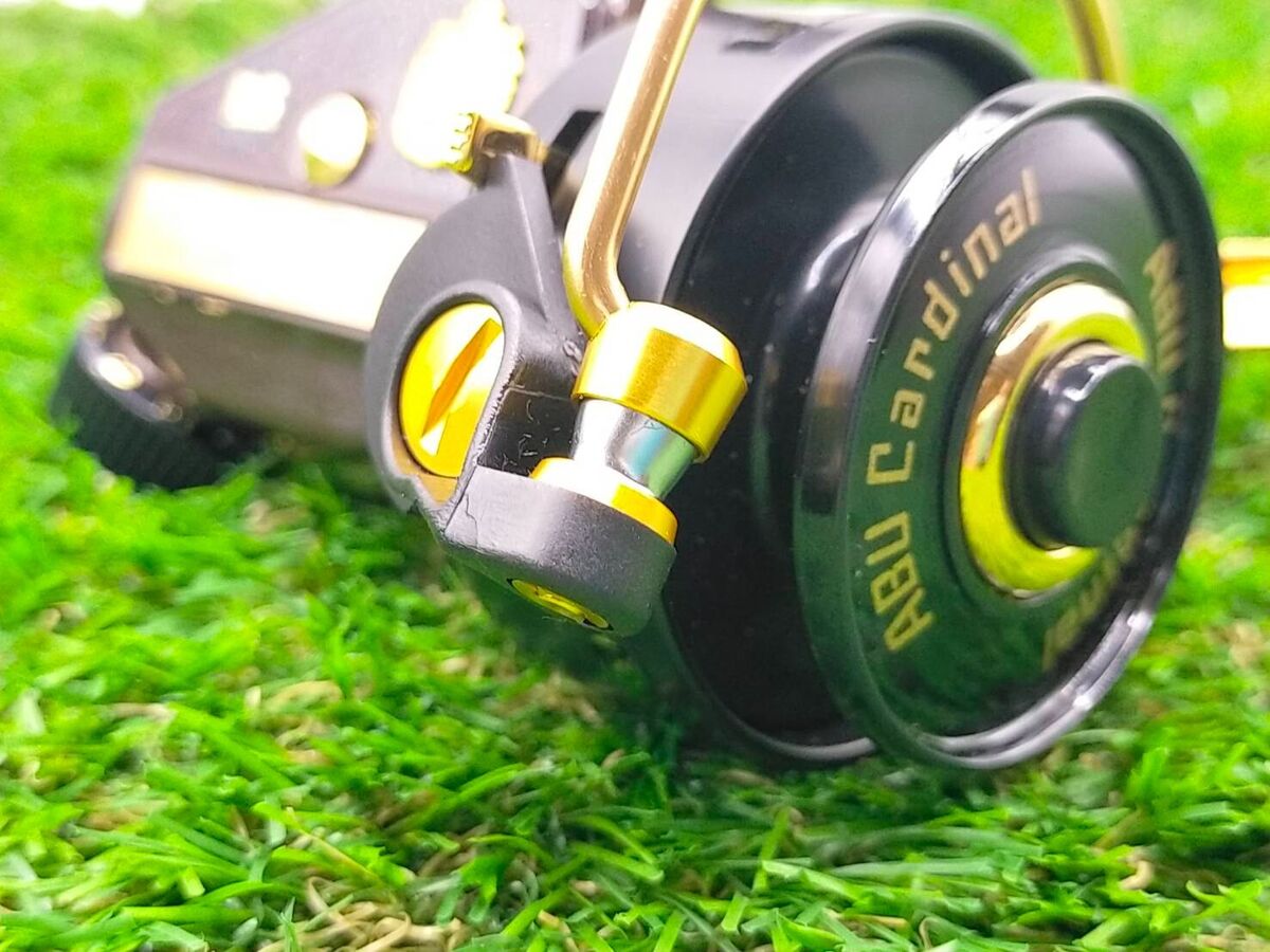 Abu x DAYSPROUT Cardinal 3BRX CDL 2023 limited spinning reel Abu x DAYSPROUT Cardinal 3BRX CDL 2023 limited spinning reel