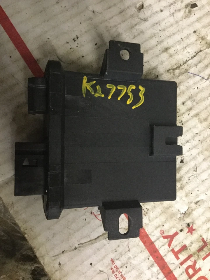 16 捷豹 F 型车头灯控制模块 GX73-13K031-AA — 第 2/2 张图片